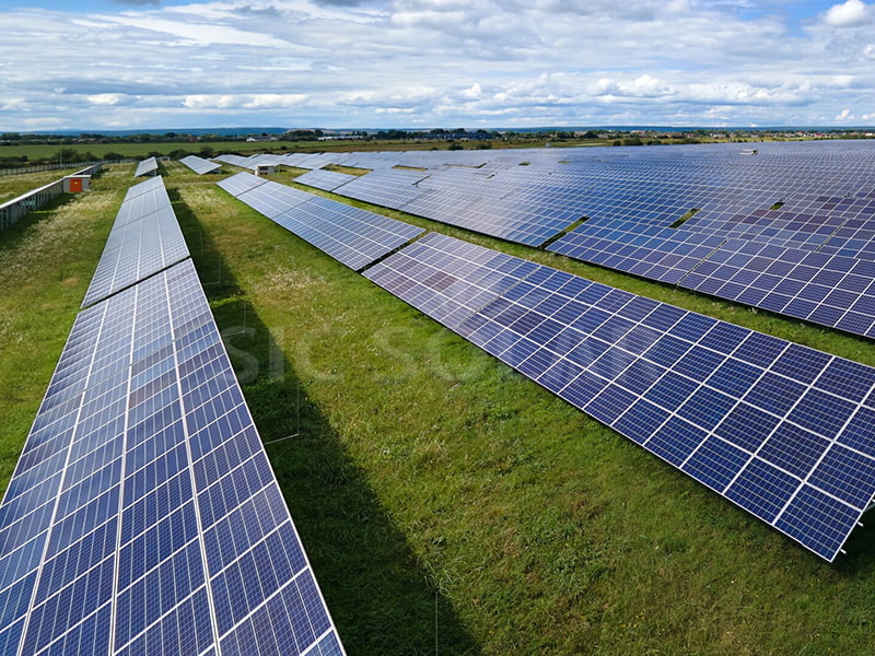 Giá đỡ năng lượng mặt trời gắn trên mặt đất 20MW ở Mỹ
        