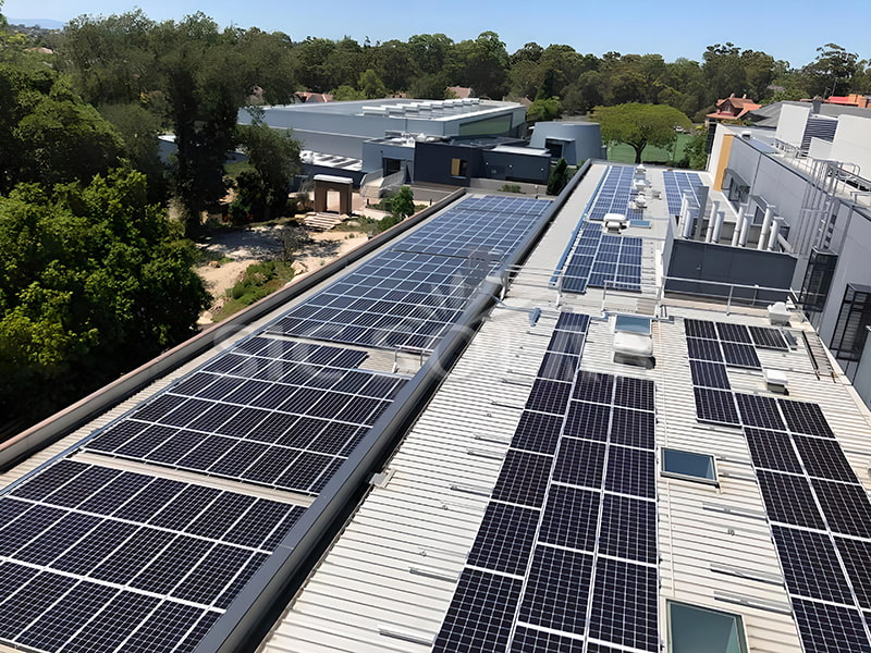 Giá đỡ mái phẳng năng lượng mặt trời 1MW trên mái sắt của nhà xưởng
