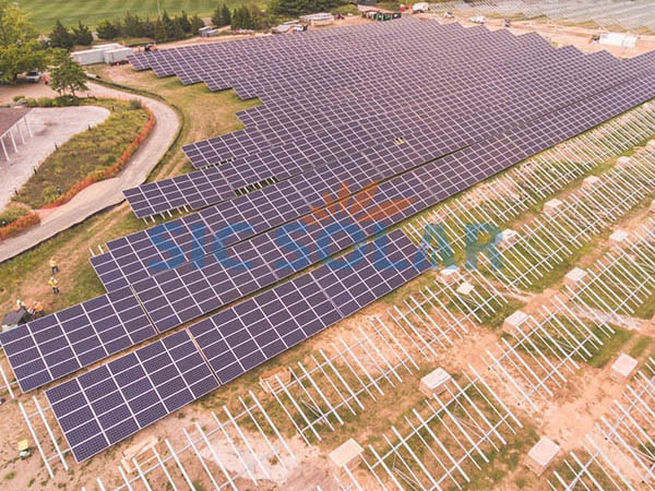 Hệ thống lắp đặt mặt đất pv năng lượng mặt trời 7MW ở Ba Lan