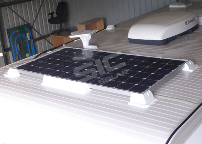Lắp bảng điều khiển năng lượng mặt trời ABS