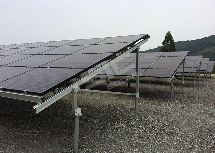 Hệ thống lắp đặt mặt đất bằng bảng điều khiển năng lượng mặt trời