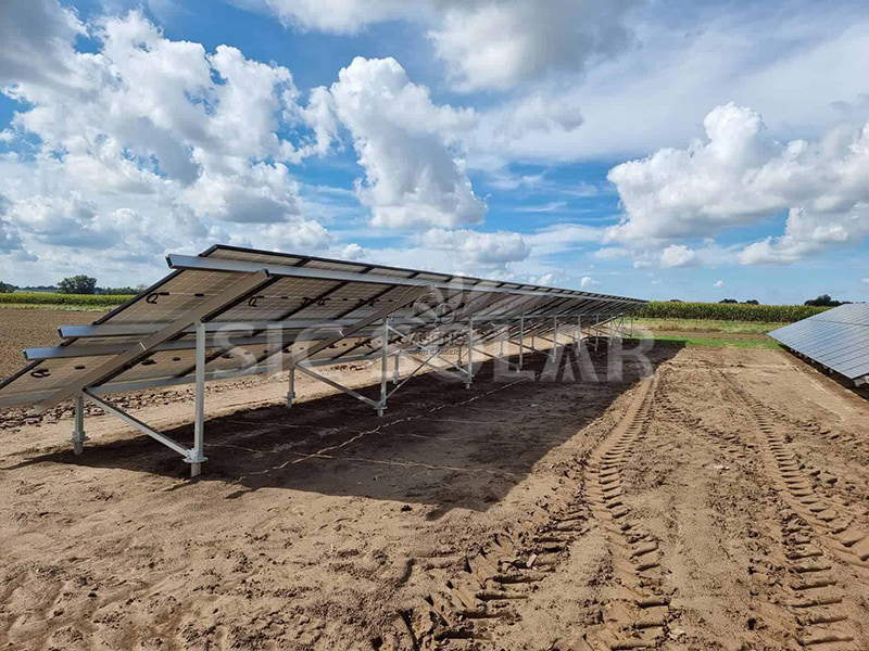 Lắp đặt tấm pin mặt trời 50KW lắp trên mặt đất tại Nhật Bản