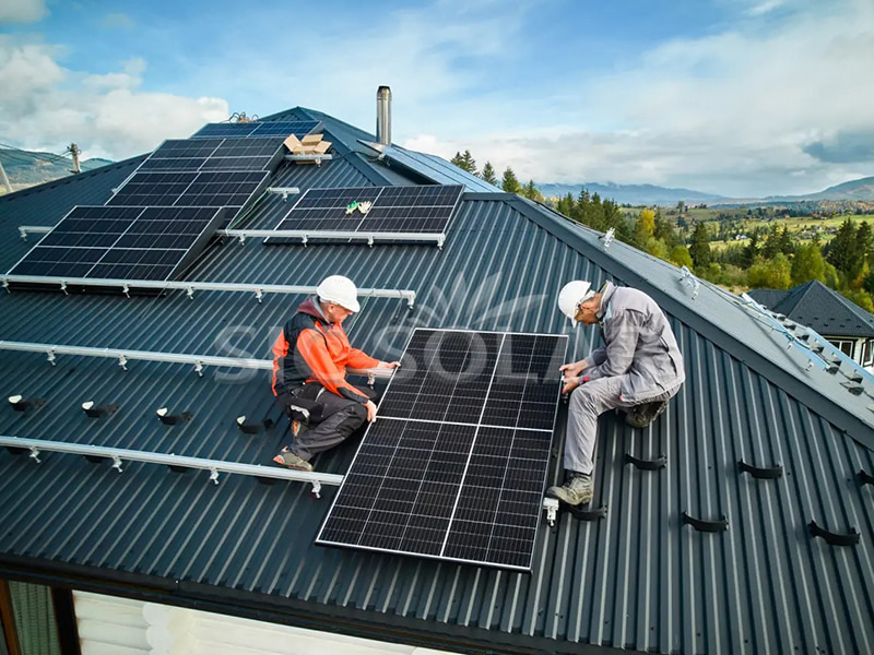 Hệ thống giá đỡ tấm pin năng lượng mặt trời 20KW cho mái kim loại tại Tây Ban Nha