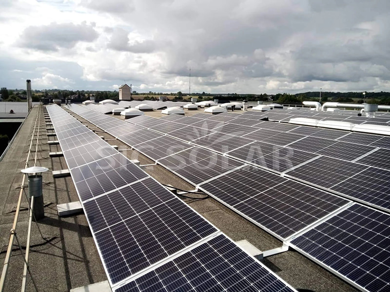 Hệ thống lắp đặt điện mặt trời 300KW trên mái bằng tại Đan Mạch