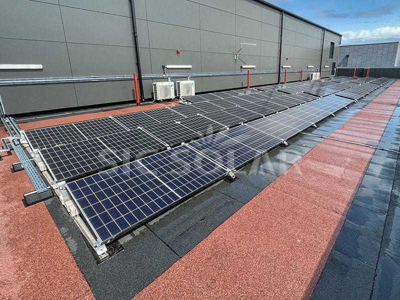 Hệ thống lắp đặt điện mặt trời mái phẳng 80KW tại Đức