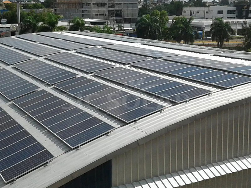 Hệ thống PV gắn trên mái nhà bằng kim loại 150KW ở Thái Lan