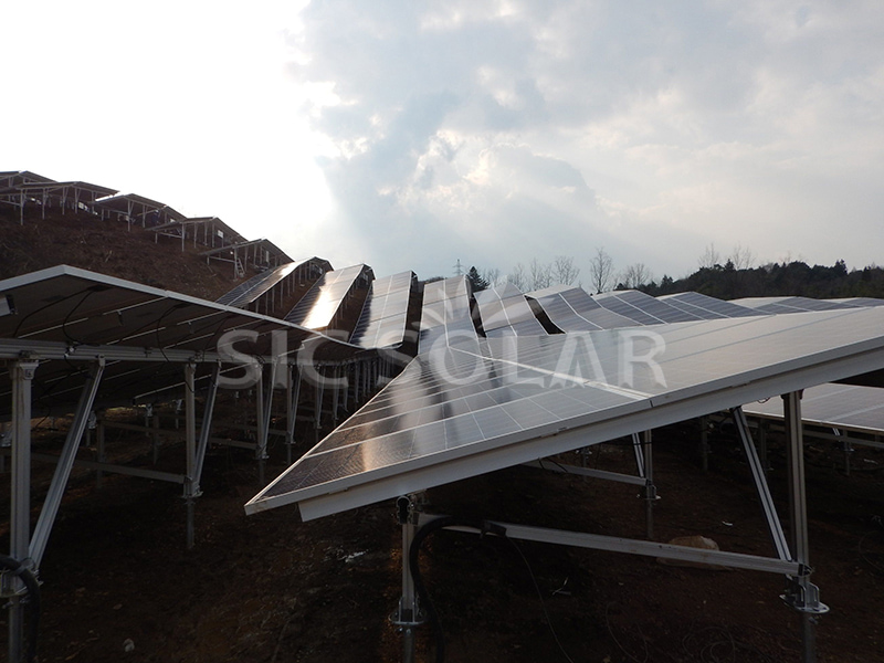 Hệ thống giá đỡ tấm pin mặt trời lắp trên mặt đất 3MW ở Nam Phi
