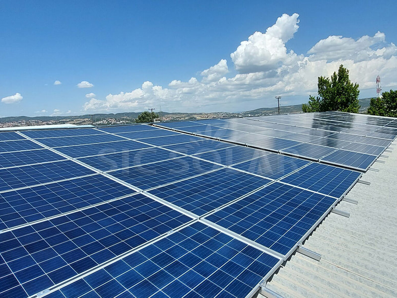 Tấm sắt 35 KW lắp năng lượng mặt trời trên mái nhà công nghiệp ở Athens
        